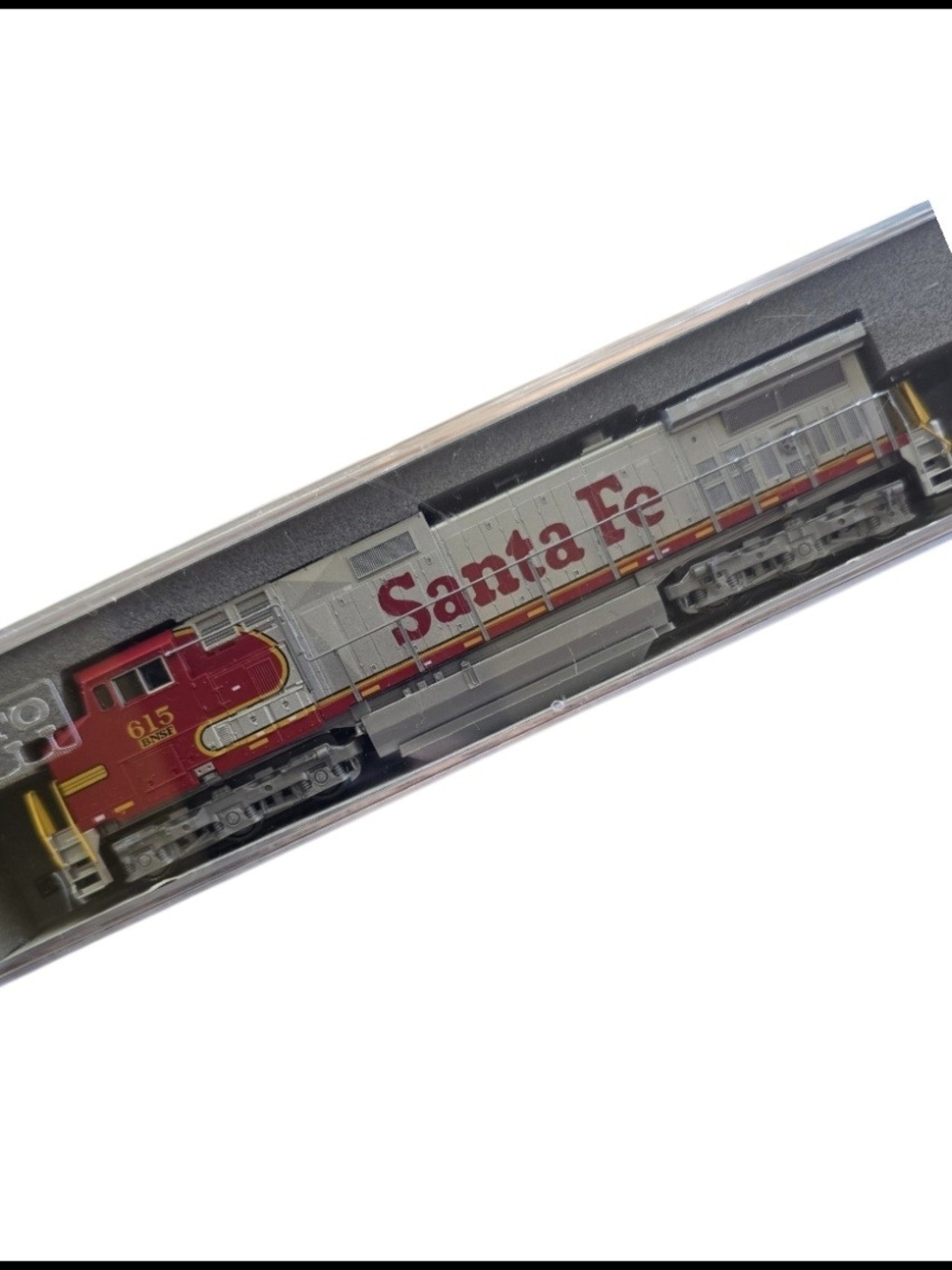 Kato N Scale BNSF C44-9W Diesel Locomotive, Model # 176-3515 Warbonnet - Picture 2 of 6